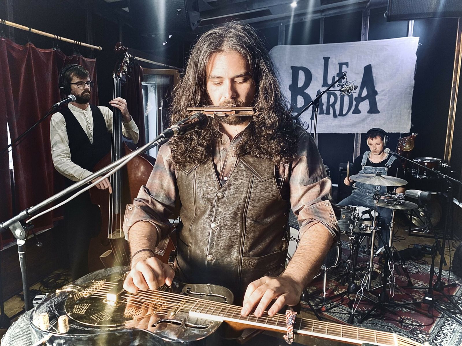 CONCERT - LE BARDA AND THE OUTLAWS