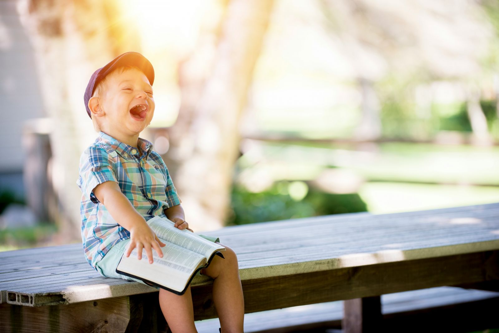 LECTURE AUX JEUNES ENFANTS