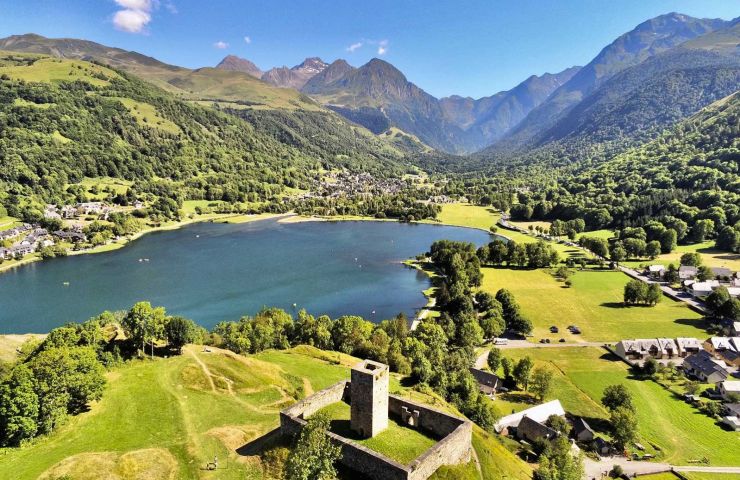 Génos-Loudenvielle Lake
