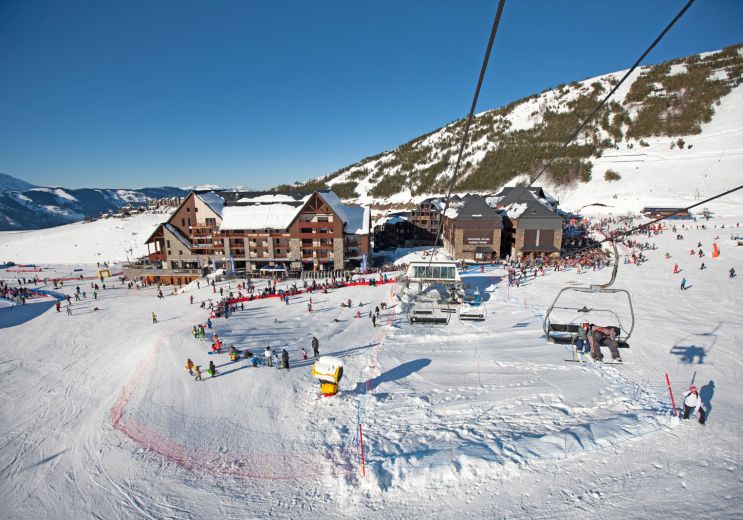 Peyragudes: Your ski holidays, in an idyllic s ...