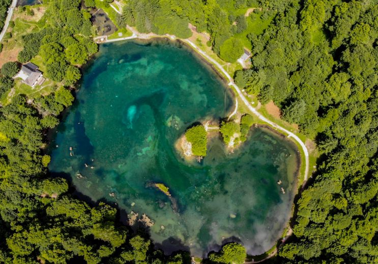Lake Bethmale in Couserans, a paradise for wal ...