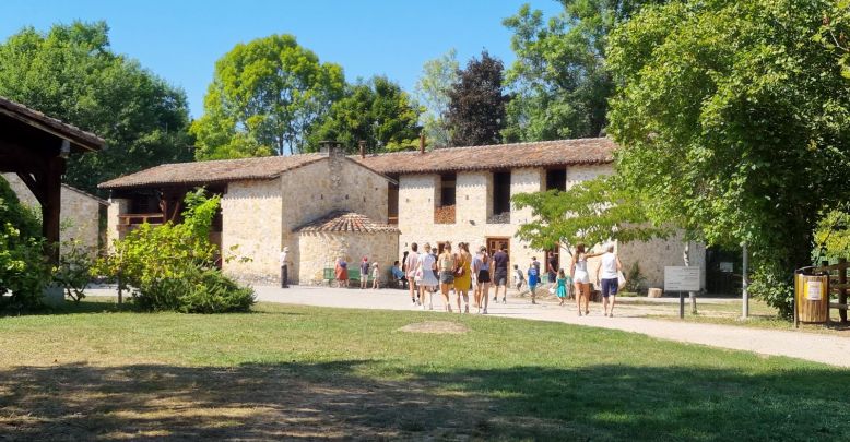 Les Forges de Pyrène: a journey through time t ...