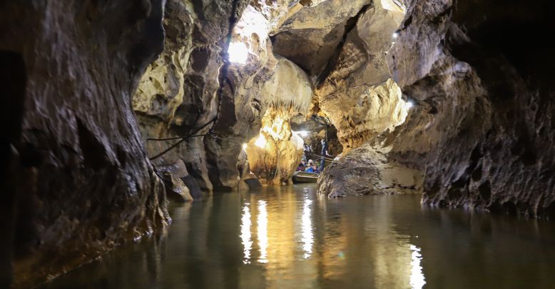 The underground river of Labouiche: journey to ...